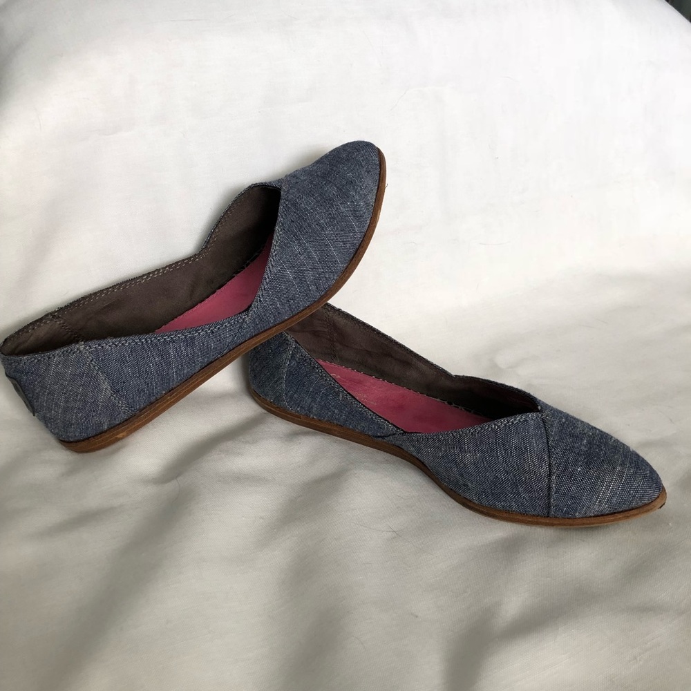 SOLD!!!  TOMS Jutti Flats -Chambray/ Denim